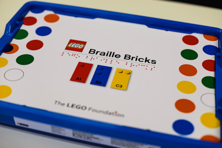 Lego anuncia peças em braille para desenvolver habilidades de
